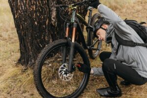 how much does it cost to replace a bike tire